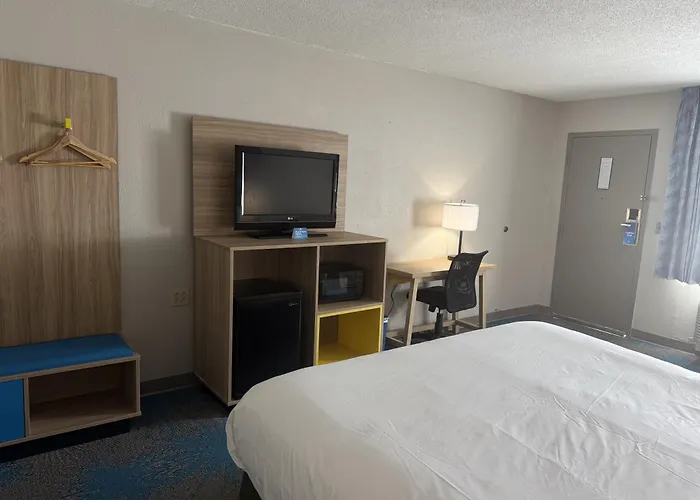 Days Inn By Wyndham Hannibal